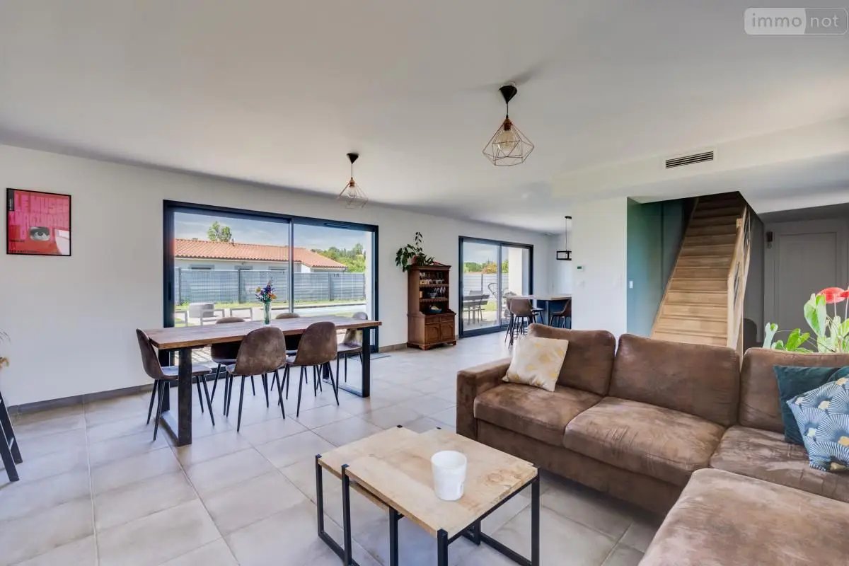 Maison à vendre, 124m², Ayguesvives