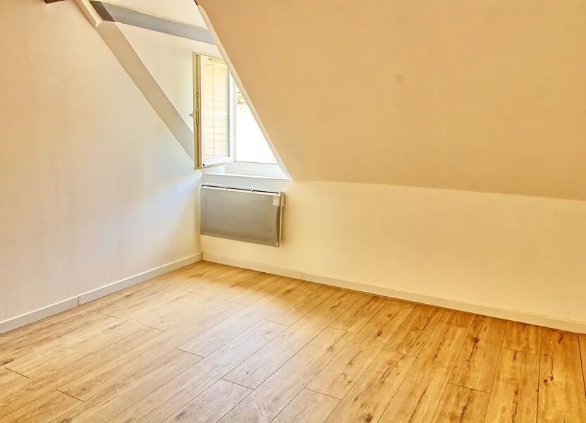 Appartement à louer, 27m², Pont-Sainte-Maxence
