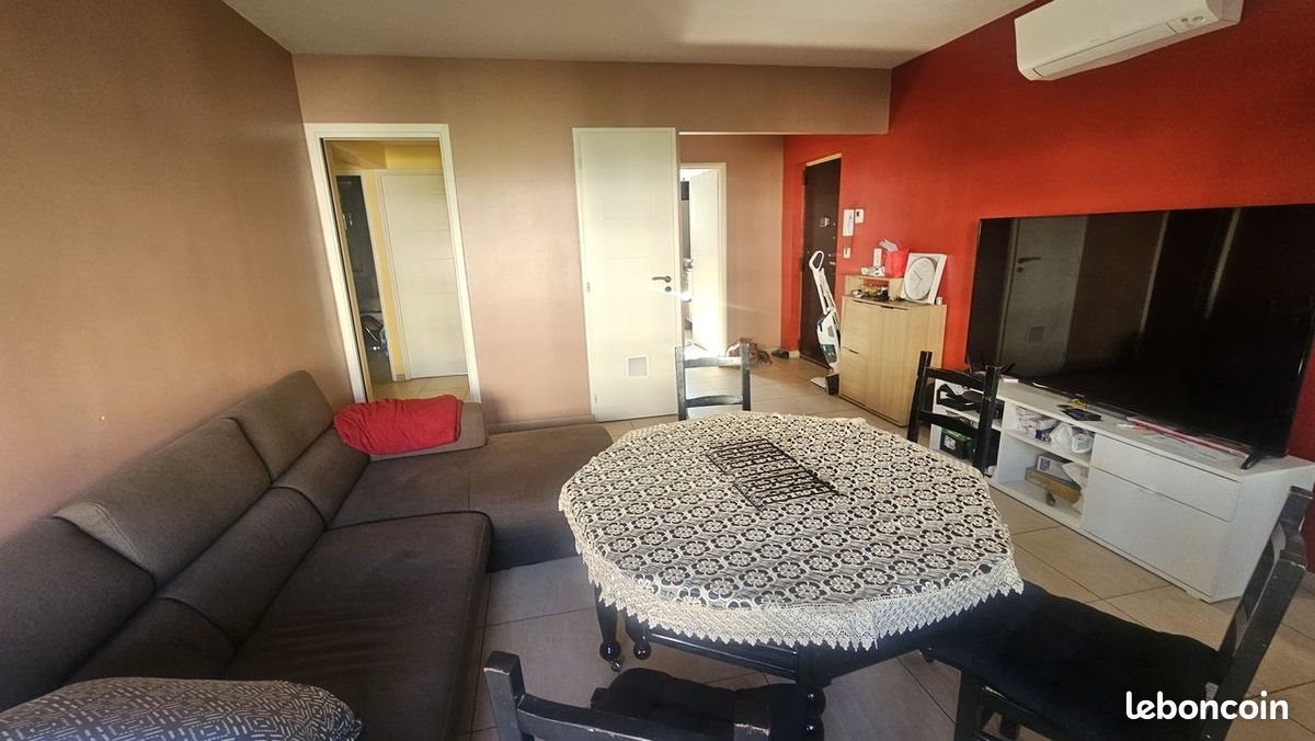 Appartement à louer, 80m², Vénissieux