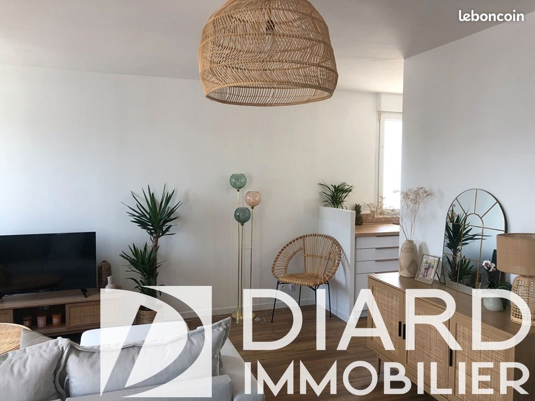 Appartement à louer, 49m², Châteaubourg