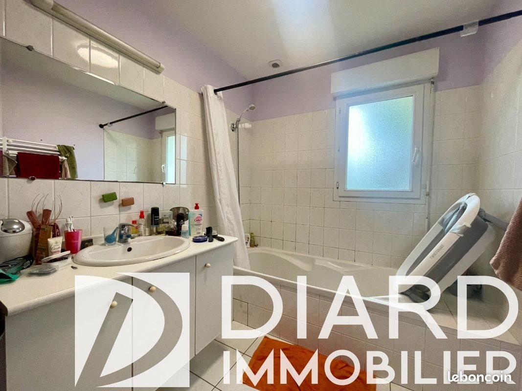 Maison à louer, 87m², Marpiré
