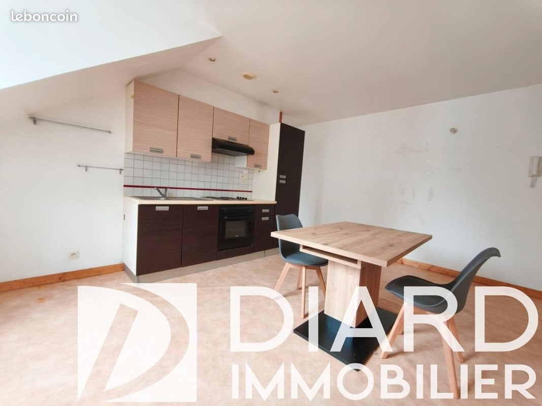 Appartement à louer, 45m², Fougères