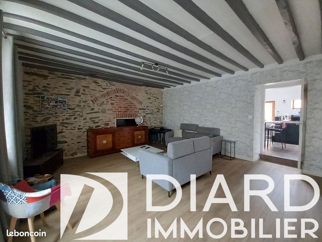 Maison à louer, 149m², Etrelles