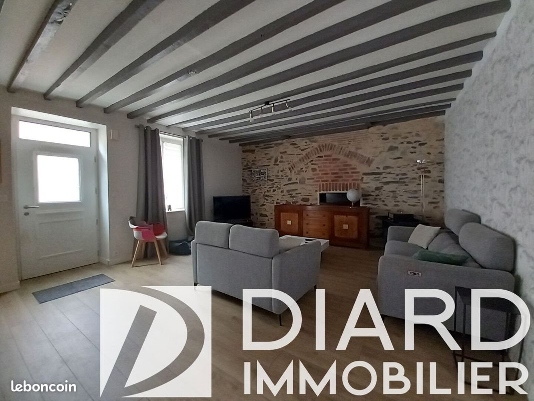 Maison à louer, 149m², Etrelles