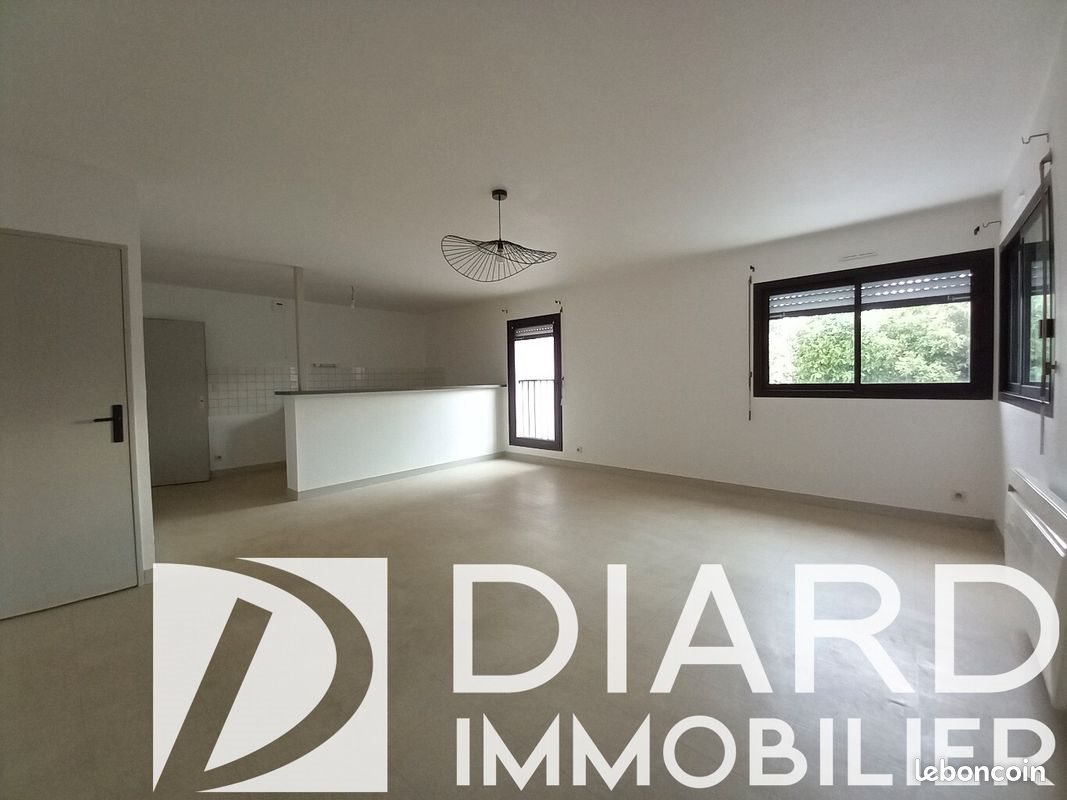 Appartement à louer, 80m², Etrelles