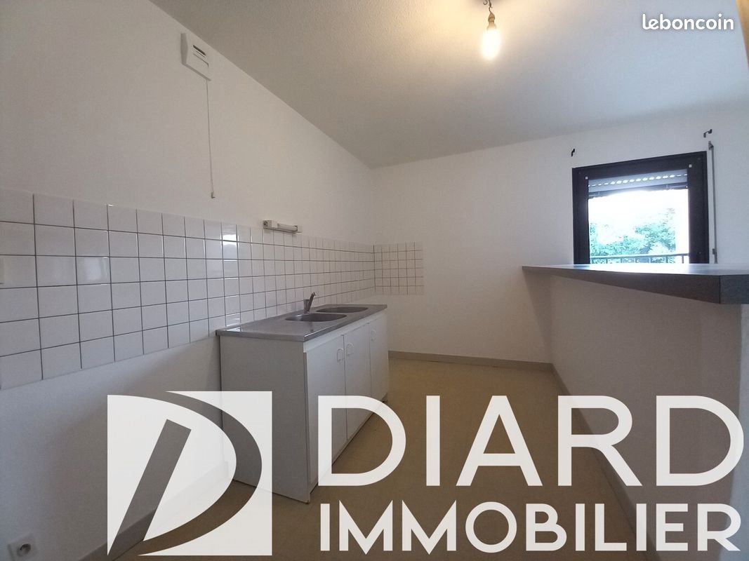 Appartement à louer, 80m², Etrelles