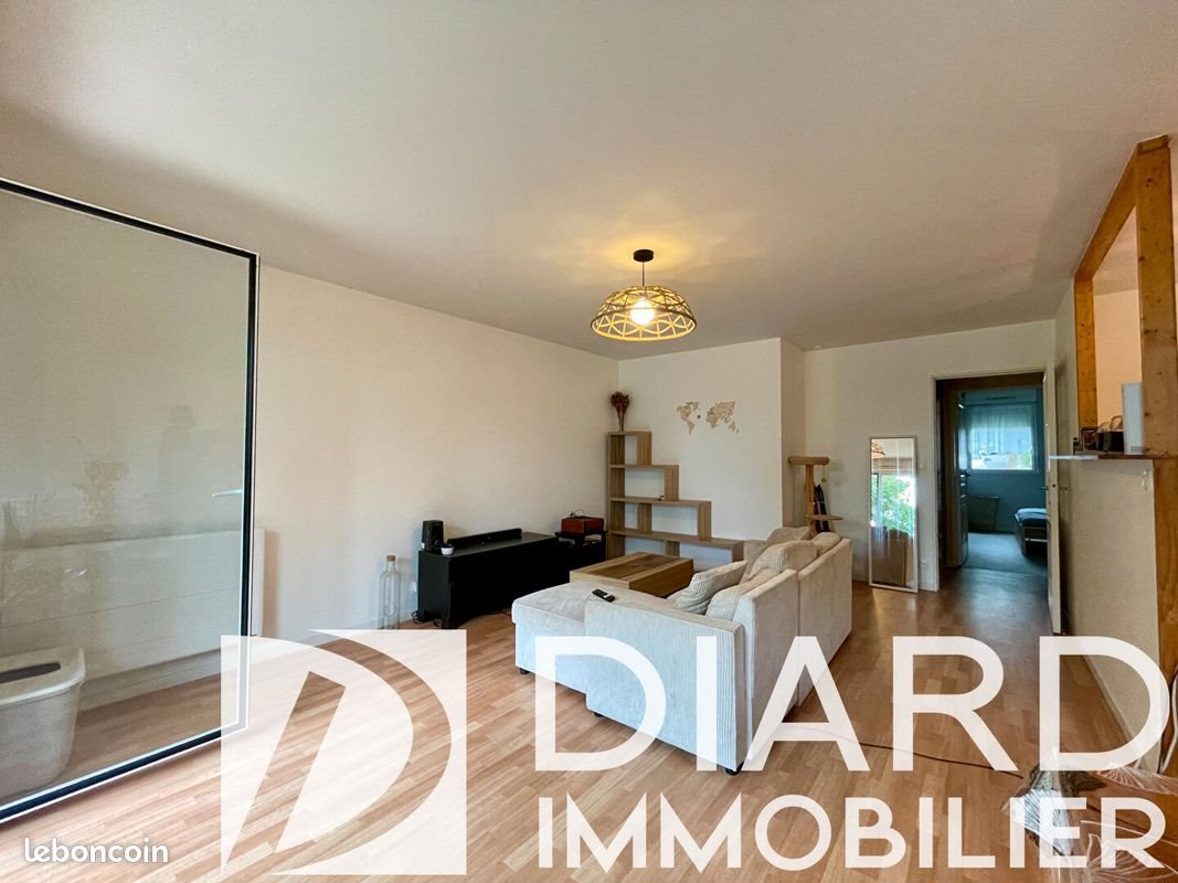 Appartement à louer, 68m², Châteaubourg