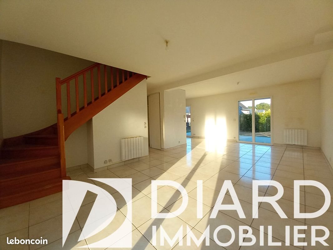 Maison à louer, 97m², Domalain