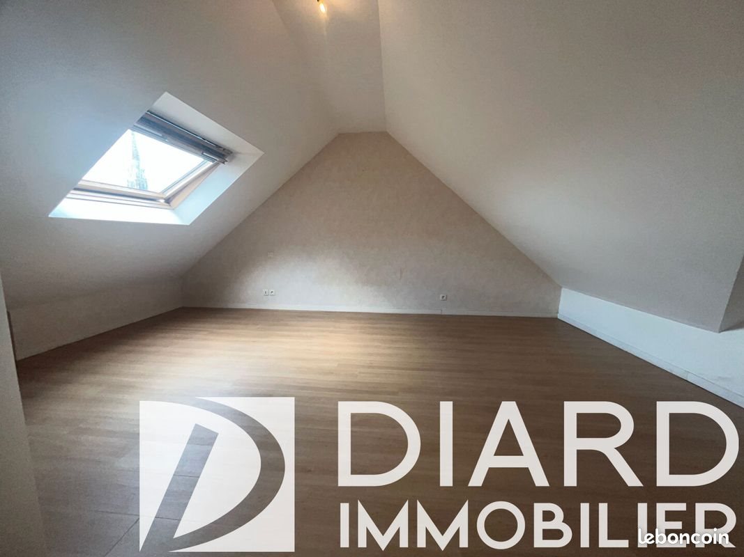 Appartement à louer, 66m², Etrelles