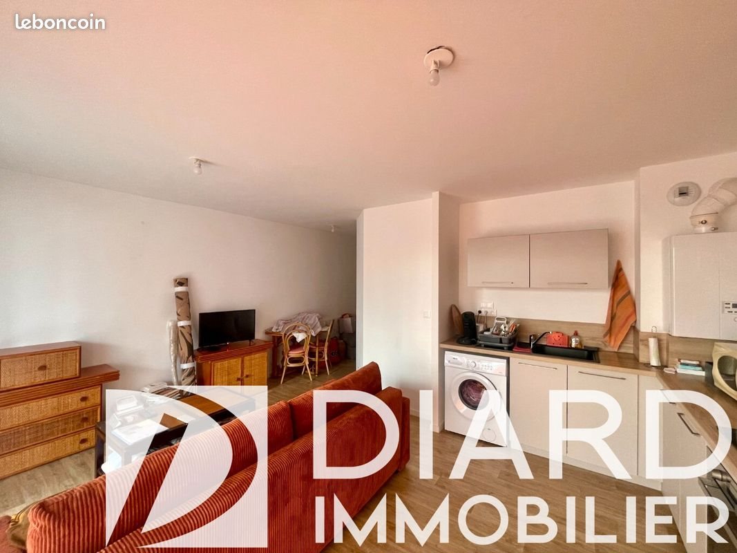 Appartement à louer, 45m², Saint-Aubin-du-Cormier