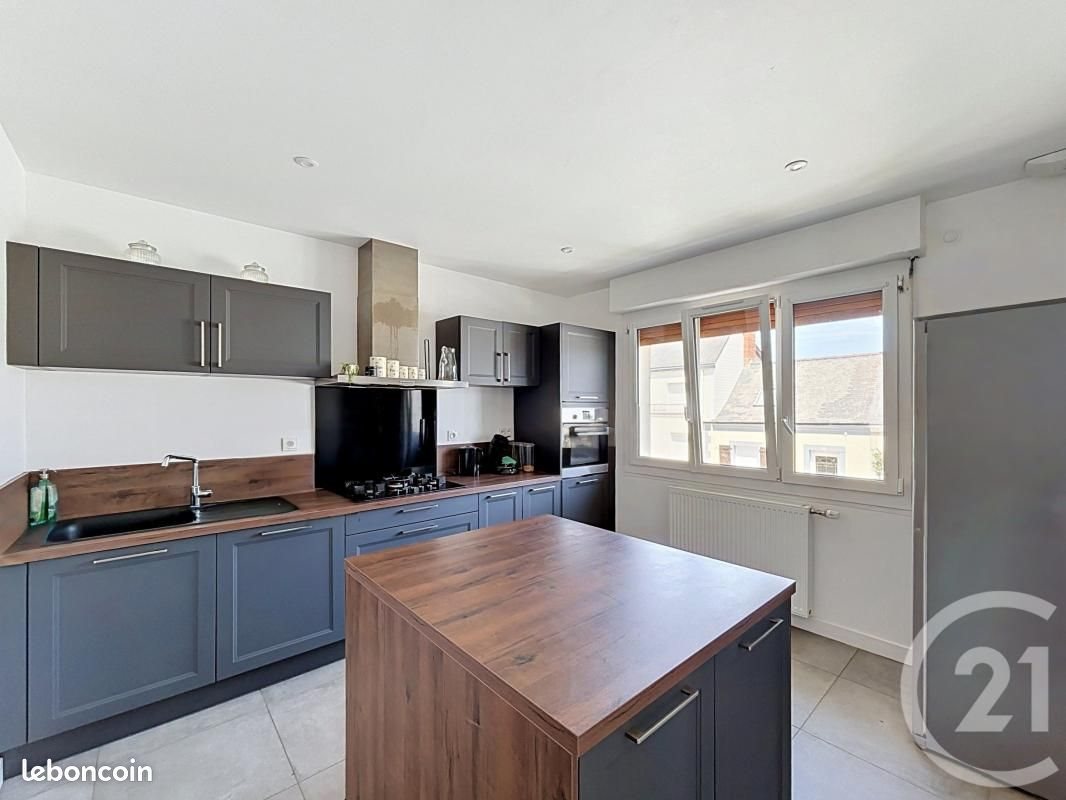 Maison à vendre, 115m², Quelaines-Saint-Gault
