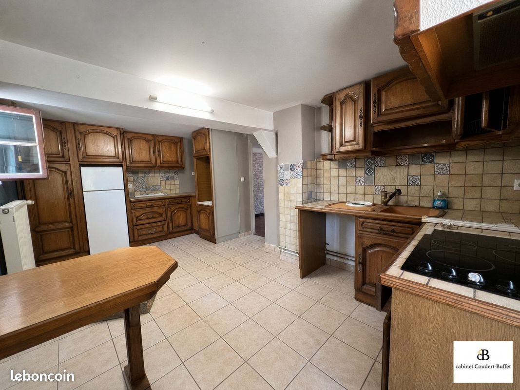 Maison à louer, 68m², Léré