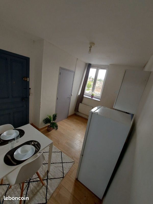 Appartement à louer, 21m², Saint-Quentin