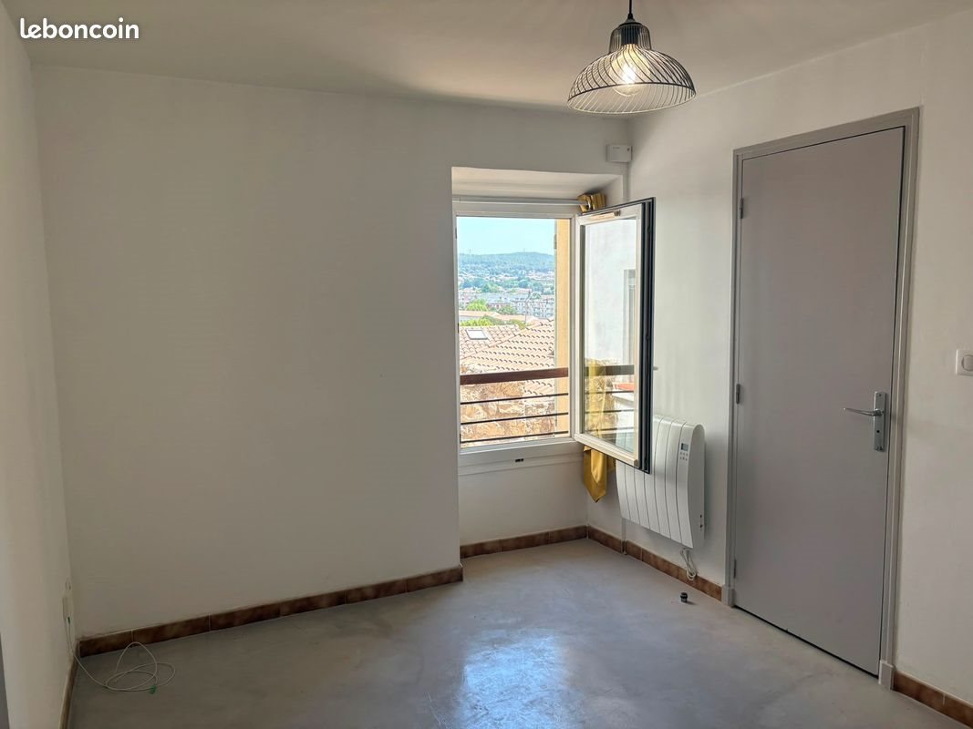 Appartement à louer, 28m², Gardanne