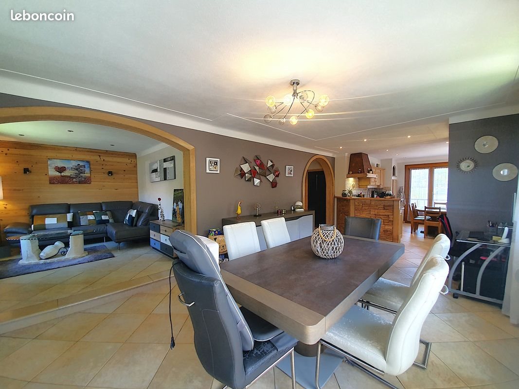 Maison à vendre, 162m², Saint-Jeoire