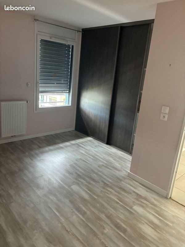 Appartement à louer, 40m², Sathonay-Camp