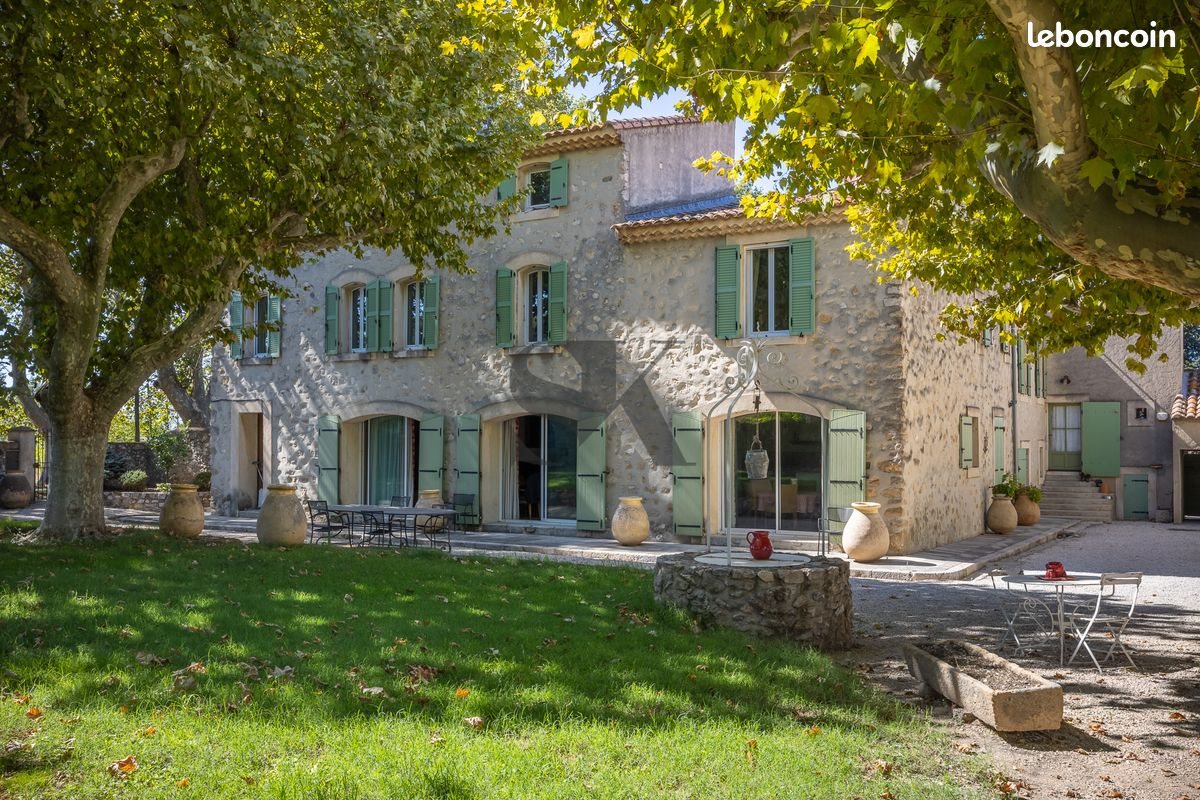 Maison à vendre, 1300m², Saint-Victoret
