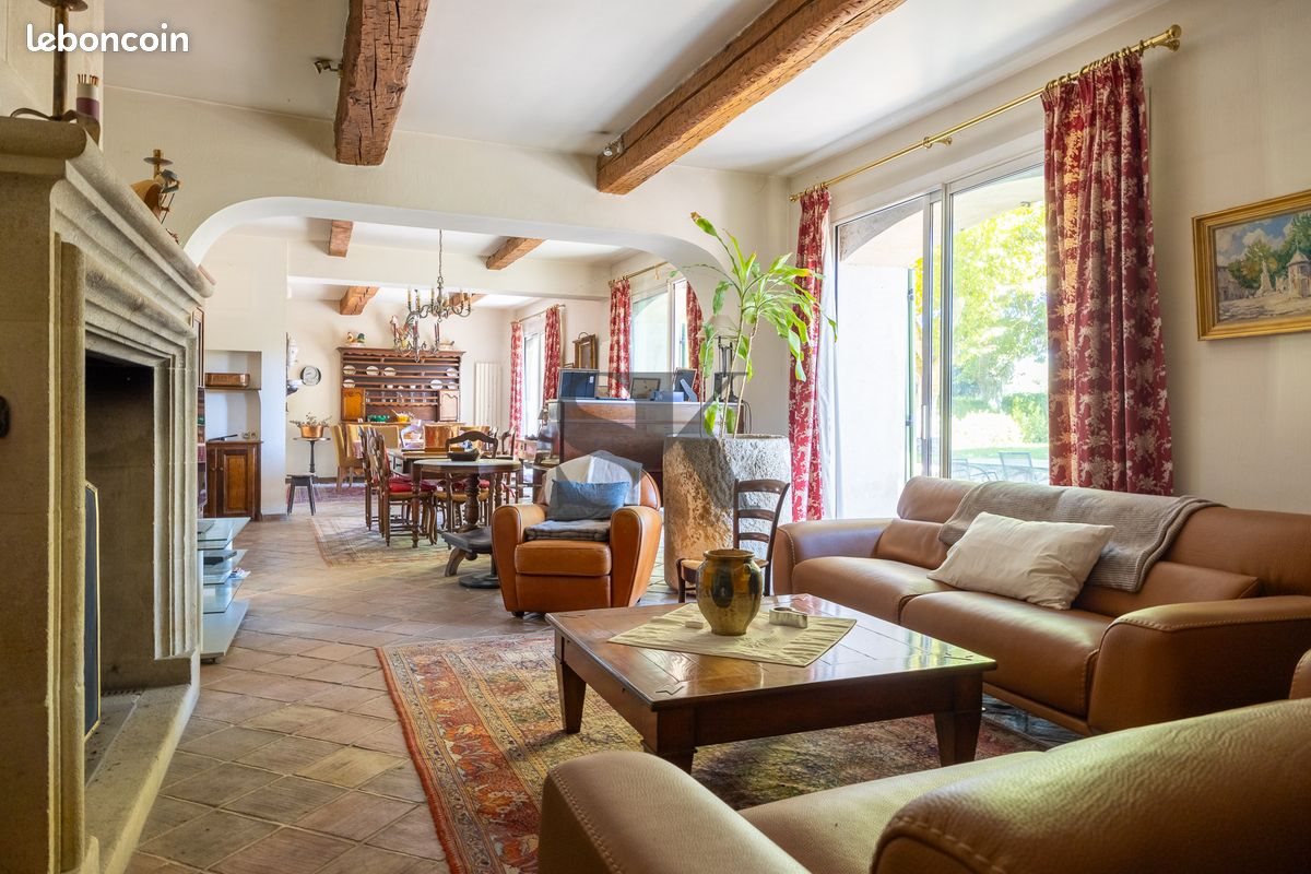 Maison à vendre, 1300m², Saint-Victoret
