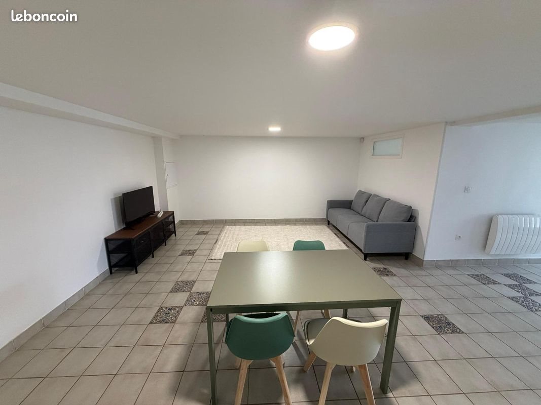 Maison à louer, 65m², Salleboeuf