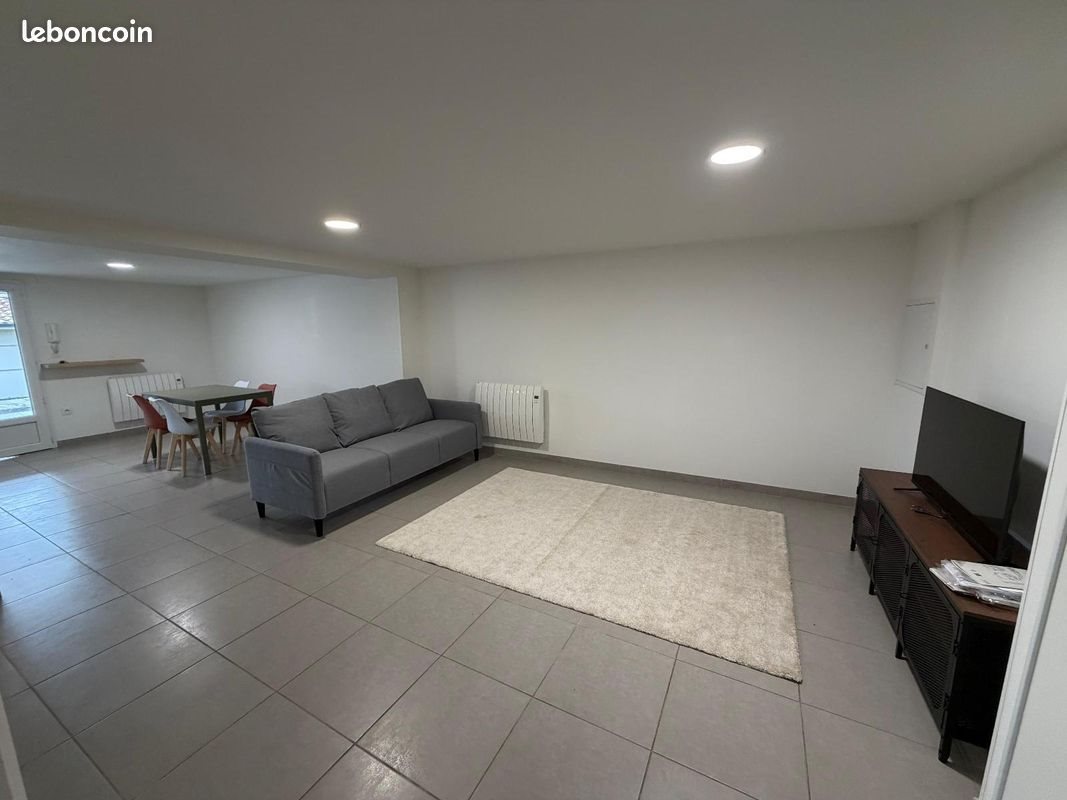 Maison à louer, 65m², Salleboeuf