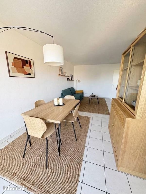 Appartement à louer, 49m², Bègles