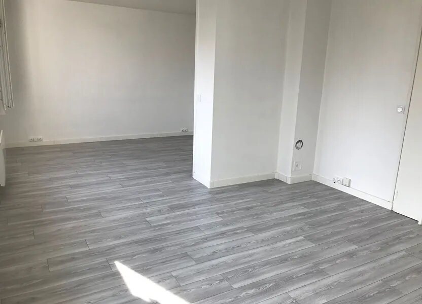 Appartement à louer, 57m², Massy