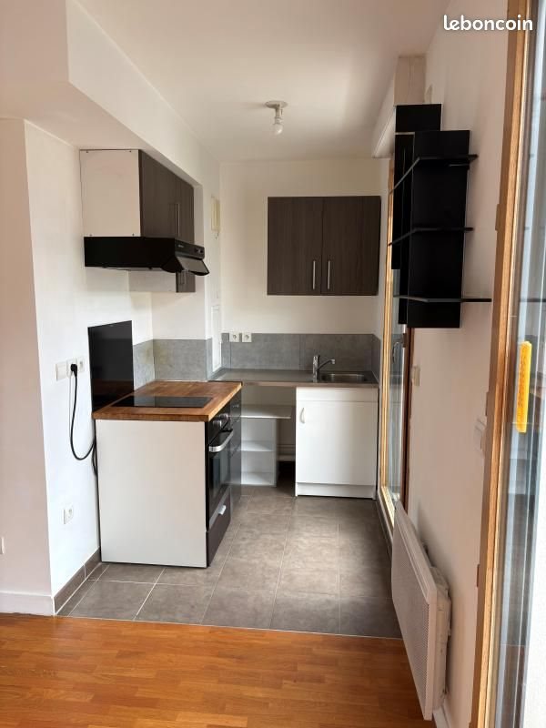 Appartement à louer, 35m², Courbevoie