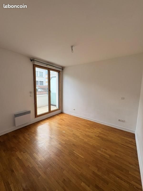 Appartement à louer, 35m², Courbevoie