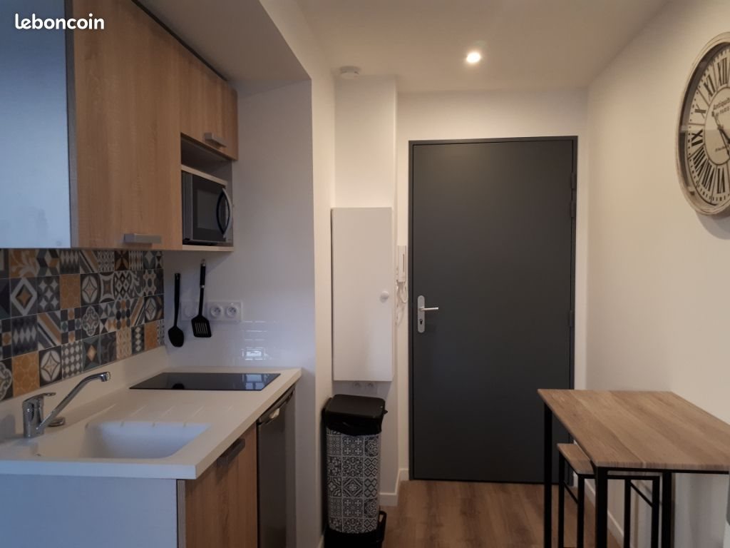 Appartement à louer, 21m², Massy