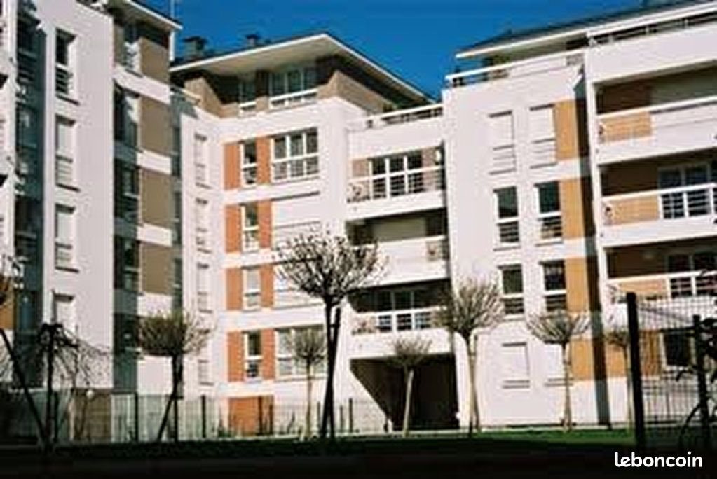 Appartement à louer, 47m², Massy