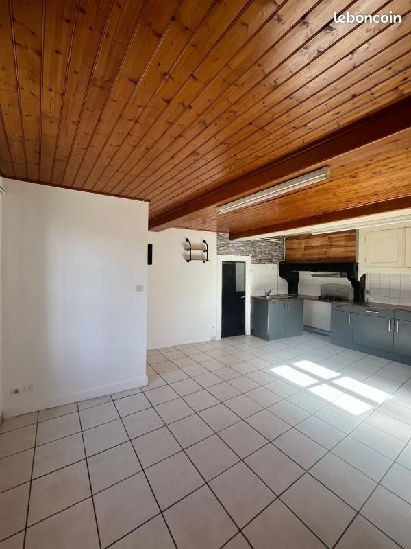 Maison à louer, 101m², Crevant-Laveine
