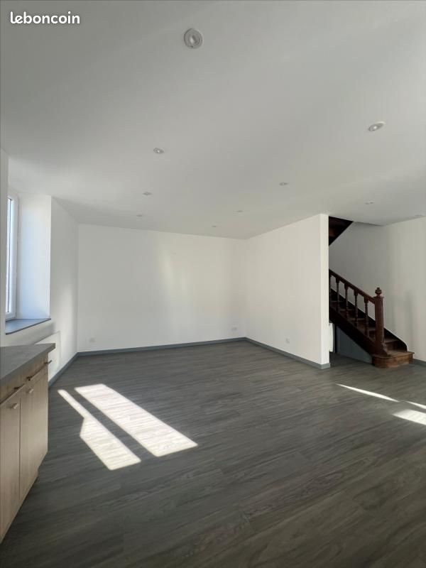 Maison à louer, 131m², Luzillat