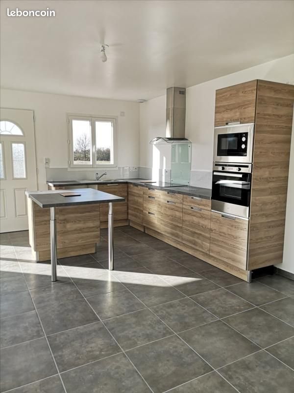 Maison à louer, 84m², Maringues
