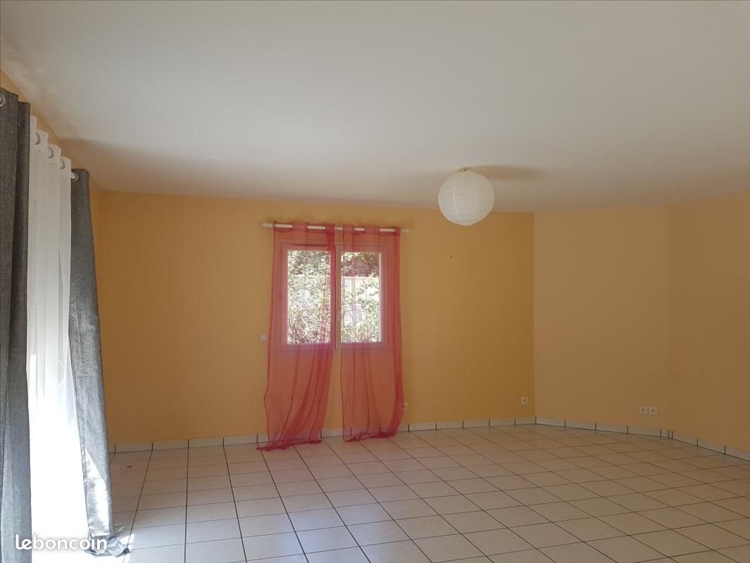 Maison à louer, 135m², Marsat
