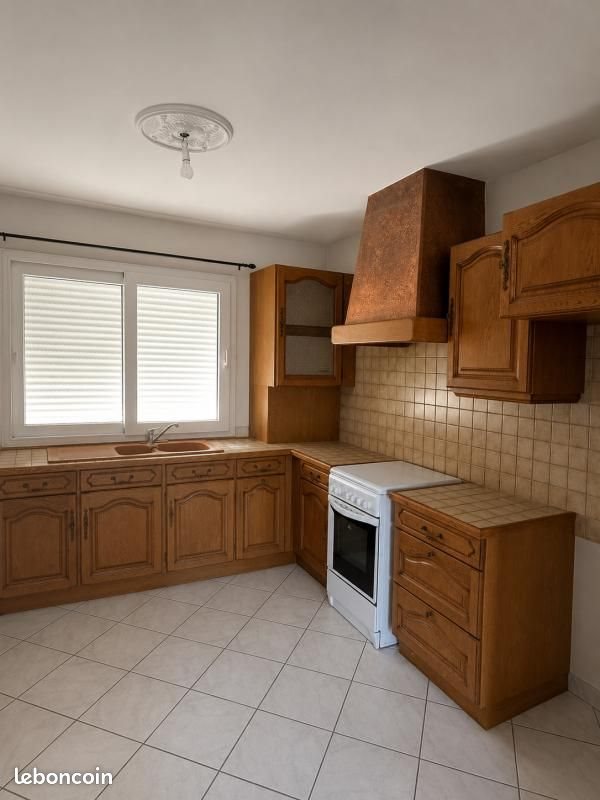 Maison à louer, 135m², Aigueperse