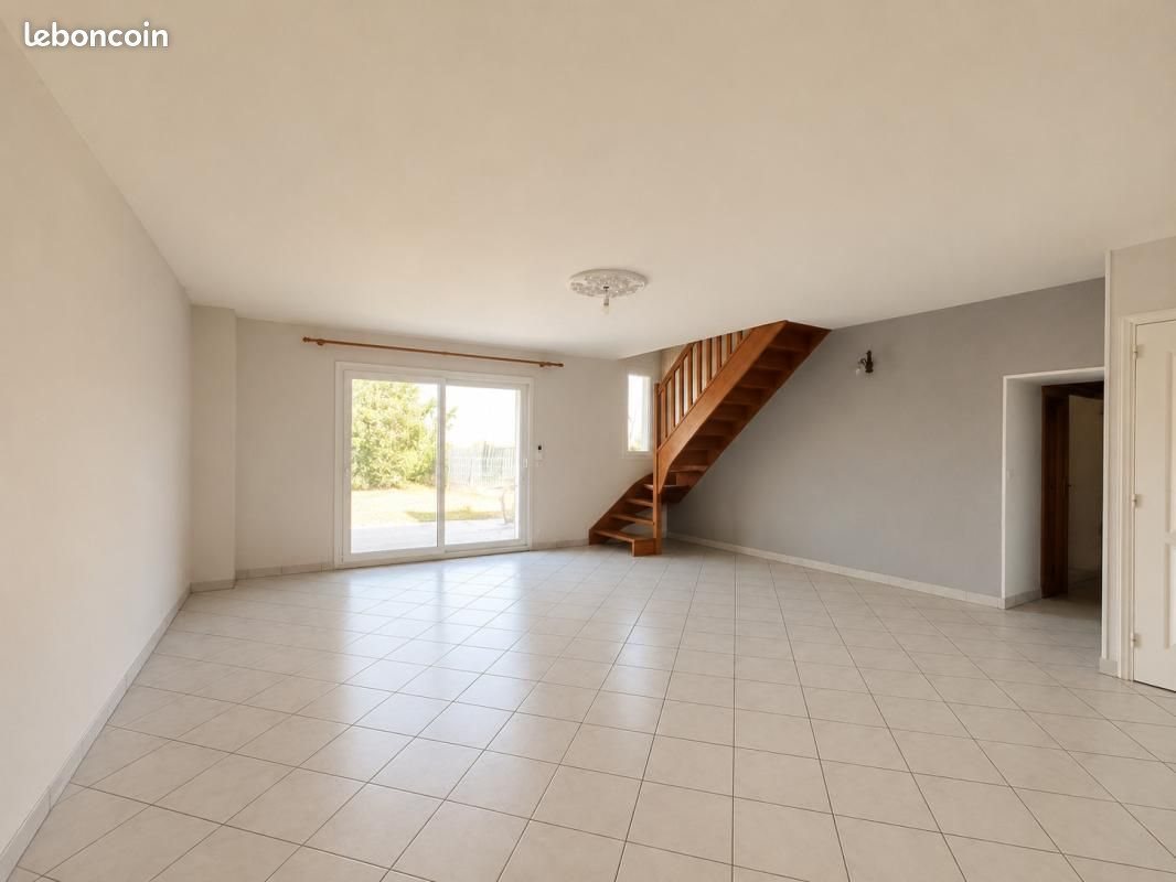 Maison à louer, 135m², Aigueperse
