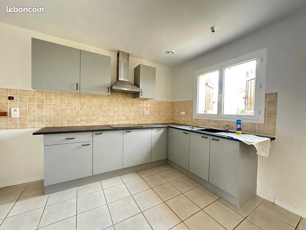 Maison à louer, 99m², Luzillat