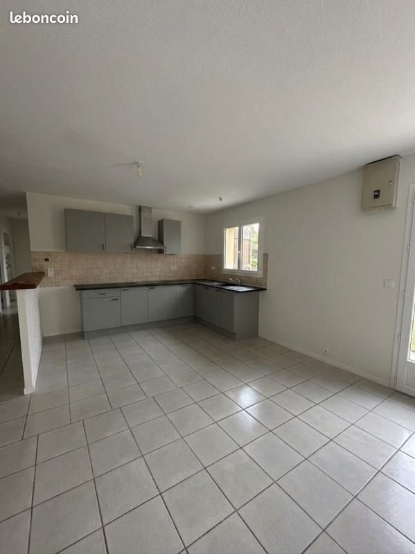 Maison à louer, 99m², Luzillat