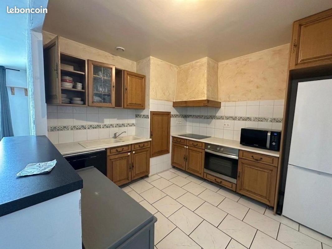 Appartement à louer, 100m², Châtel-Guyon
