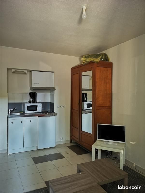 Appartement à louer, 16m², Manzat