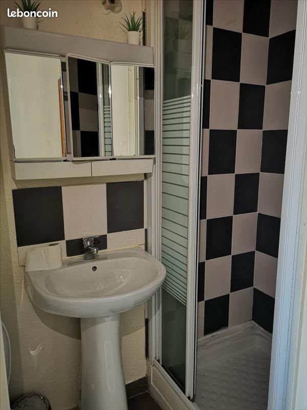 Appartement à louer, 16m², Manzat