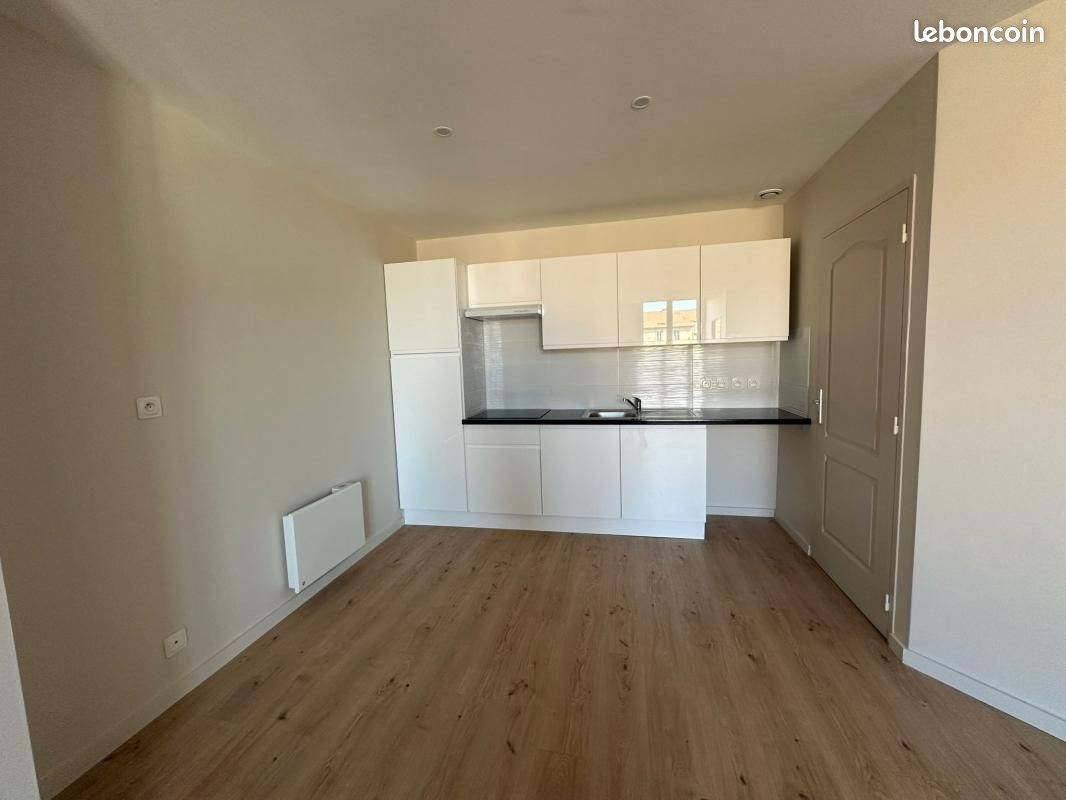 Appartement à louer, 66m², Maringues