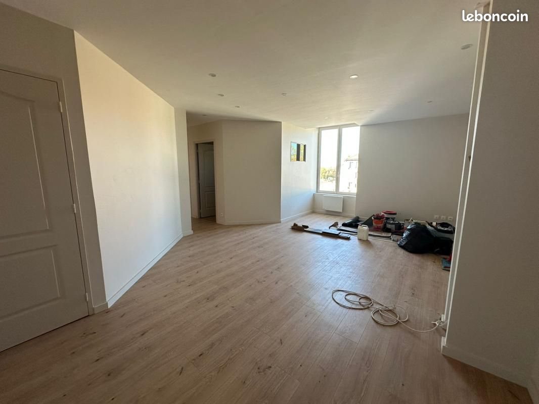 Appartement à louer, 66m², Maringues