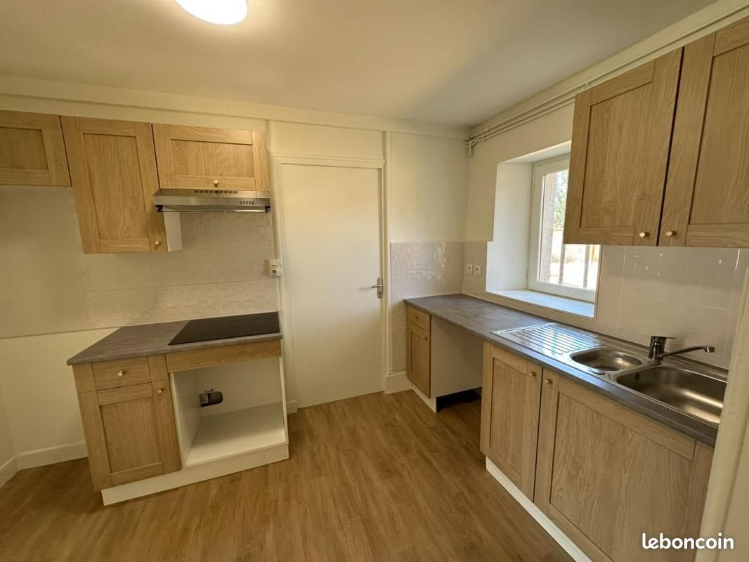 Maison à louer, 169m², Thiers