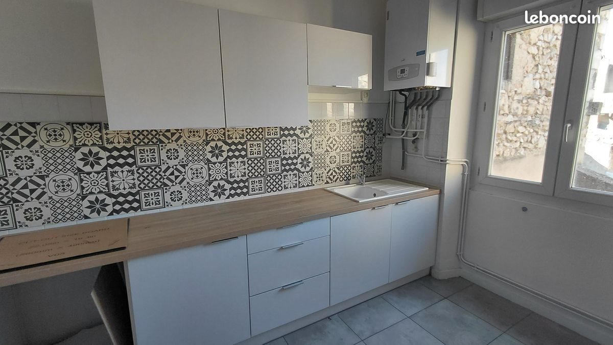 Appartement à louer, 55m², Bourg-Saint-Andéol