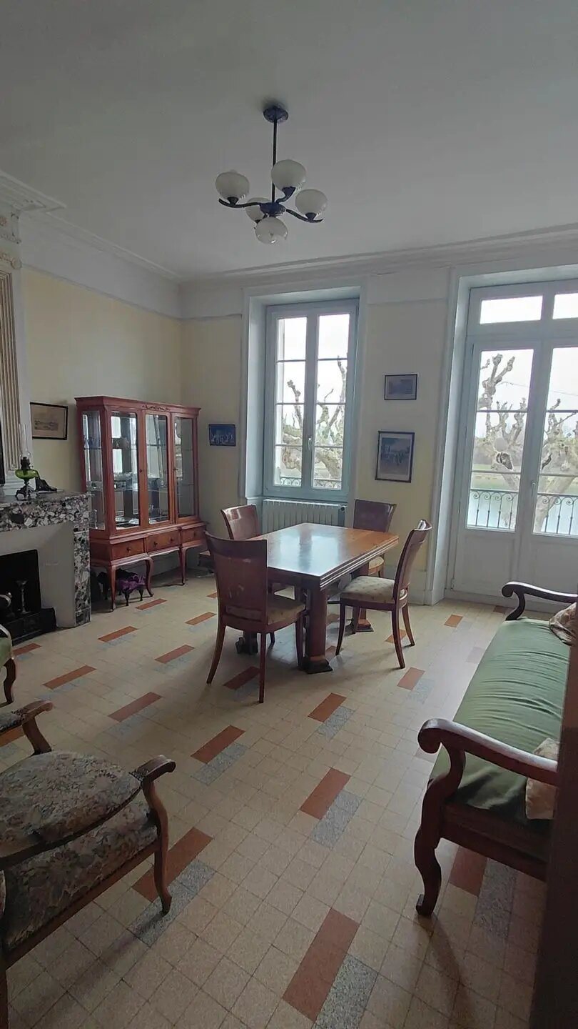 Maison à vendre, 219m², Bourg-Saint-Andéol