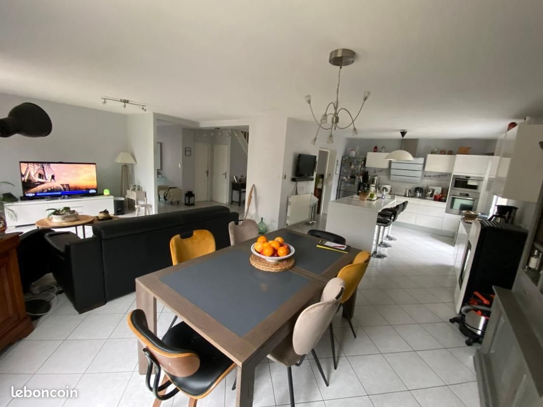Maison à vendre, 177m², Saint-Quentin