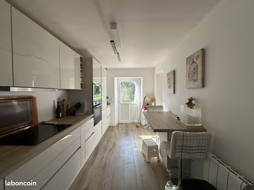 Maison à vendre, 105m², Cléré-les-Pins