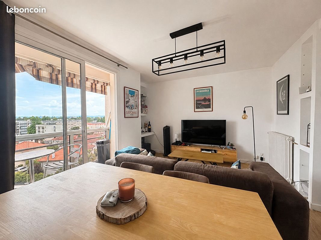 Appartement à louer, 57m², Pau
