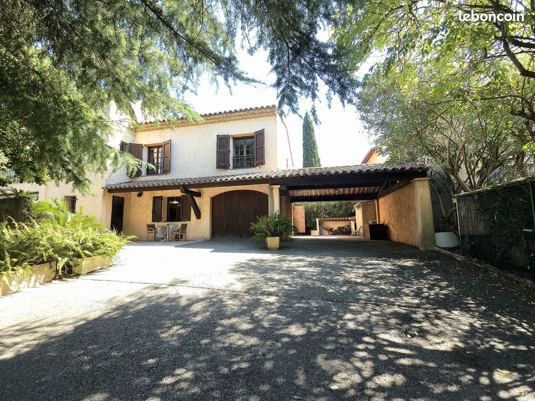 Maison à vendre, 220m², Mougins